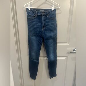 Lucky Brand Skinny Unifit Jeans - Size “3” (Women’s 4-8 or 27-29)